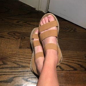 Steve Madden tan, platform espadrilles